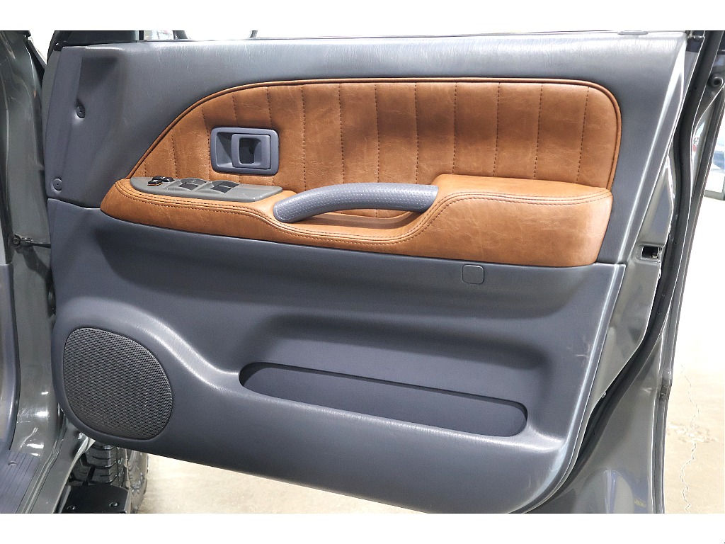 内張張替え済み