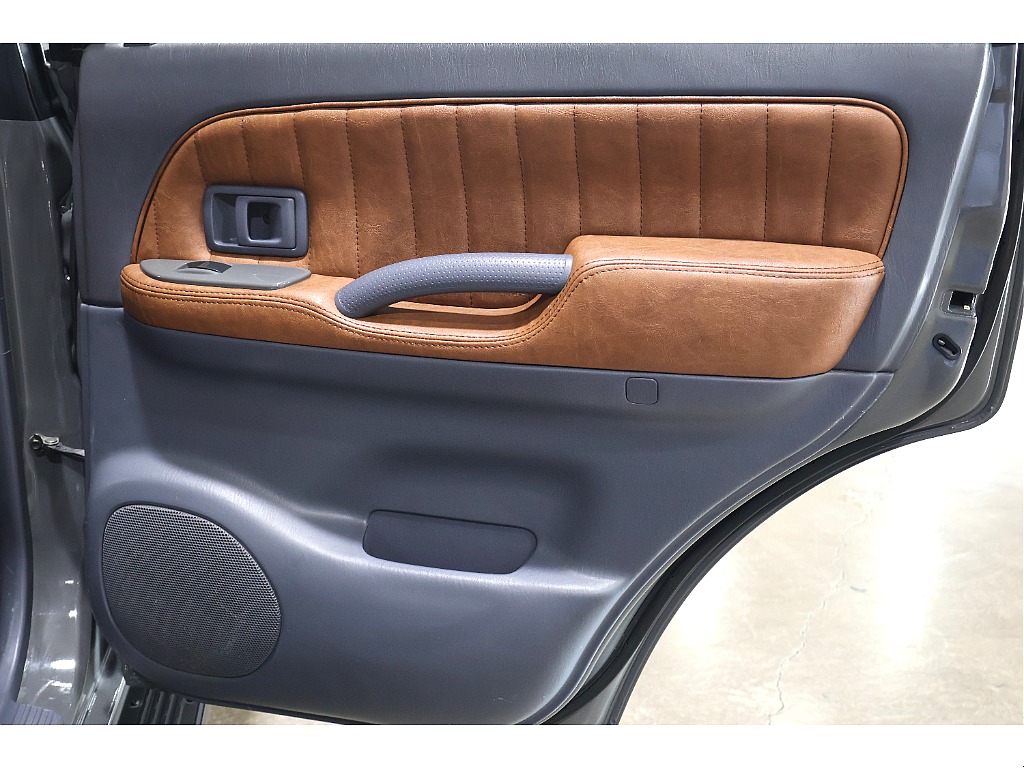 内張張替え済み