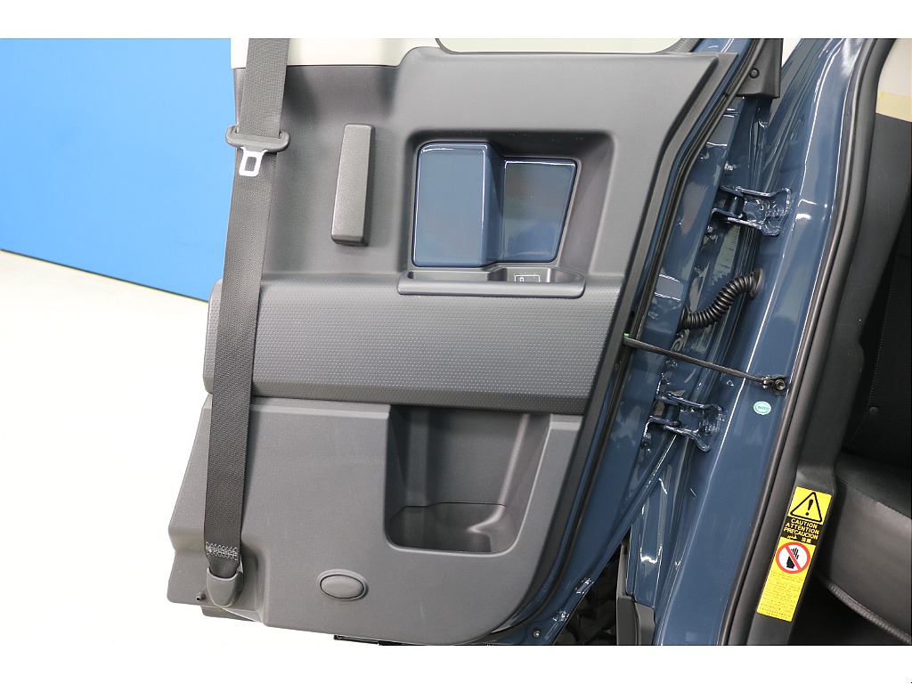 ドアトリムになります☆ボディ同色ペイント♪