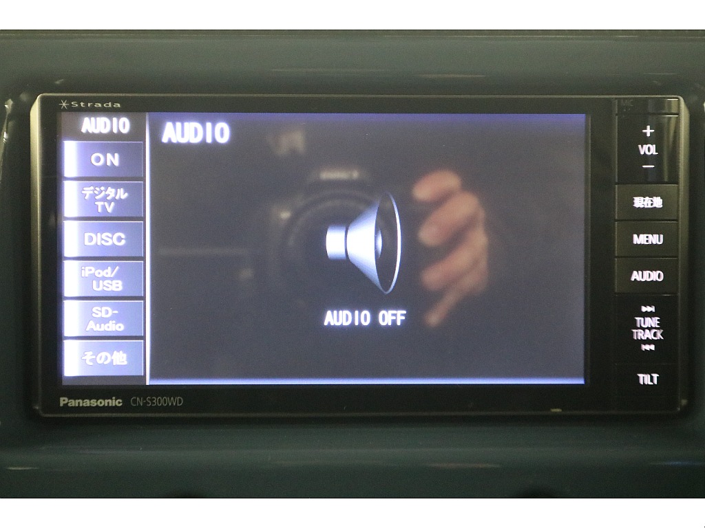 ストラーダＳＤナビ（フルセグ、Bluetooth対応）☆バックカメラ☆