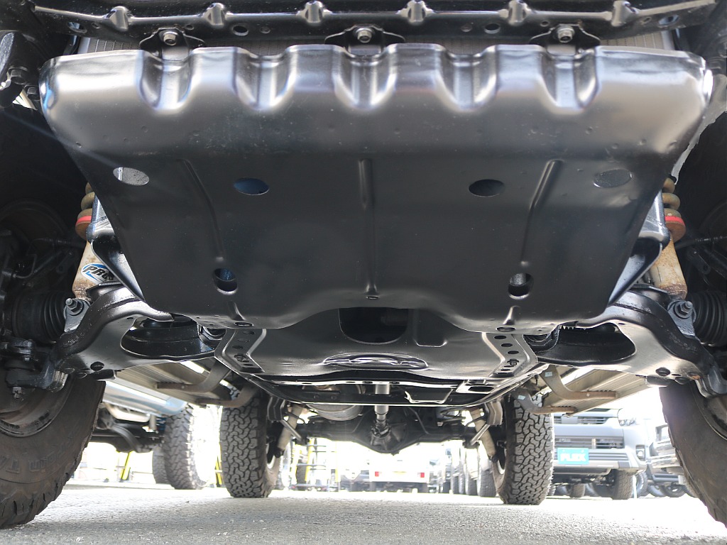 ＦＬＥＸグループは「すべての人に愛車を」をコンセプトに車種別に全国展開中！愛車と一緒に、ライフスタイルを充実させてもらいたいという思いで、ランクル仙台泉店では皆様のご要望になんでもお応えします♪