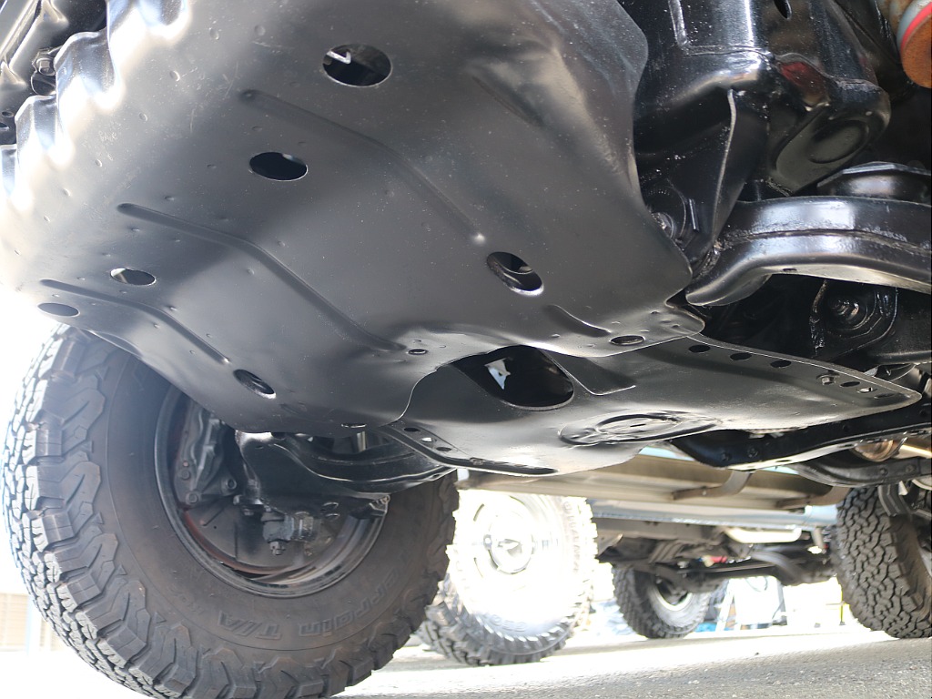 ＦＬＥＸグループは「すべての人に愛車を」をコンセプトに車種別に全国展開中！愛車と一緒に、ライフスタイルを充実させてもらいたいという思いで、ランクル仙台泉店では皆様のご要望になんでもお応えします♪