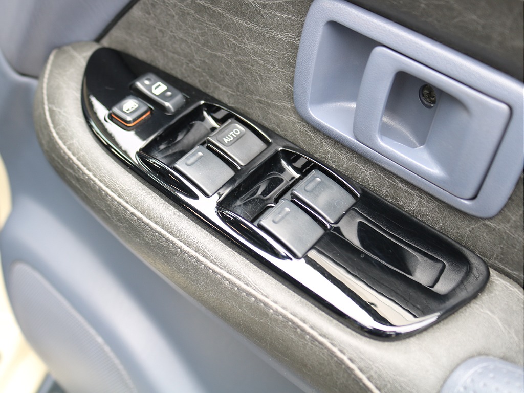 ＦＬＥＸグループは「すべての人に愛車を」をコンセプトに車種別に全国展開中！愛車と一緒に、ライフスタイルを充実させてもらいたいという思いで、ランクル仙台泉店では皆様のご要望になんでもお応えします♪