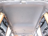 天張りもかなり綺麗な印象です！サンルーフ付きのお車になります！