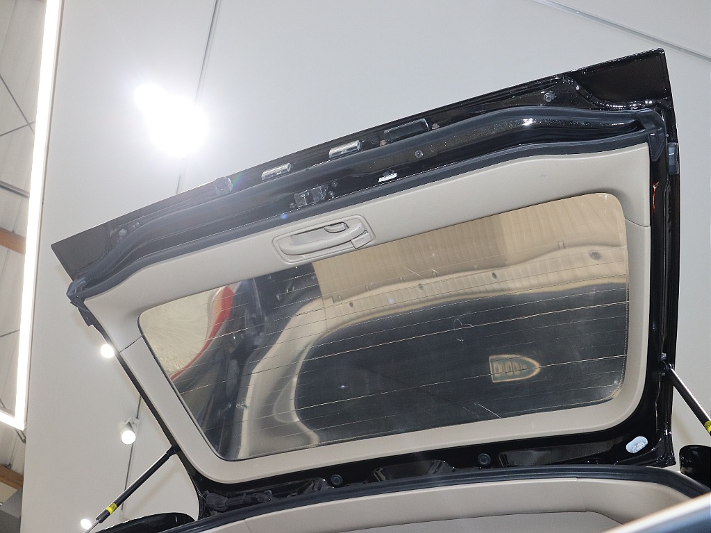 トヨタ ランドクルーザー100(15枚目)