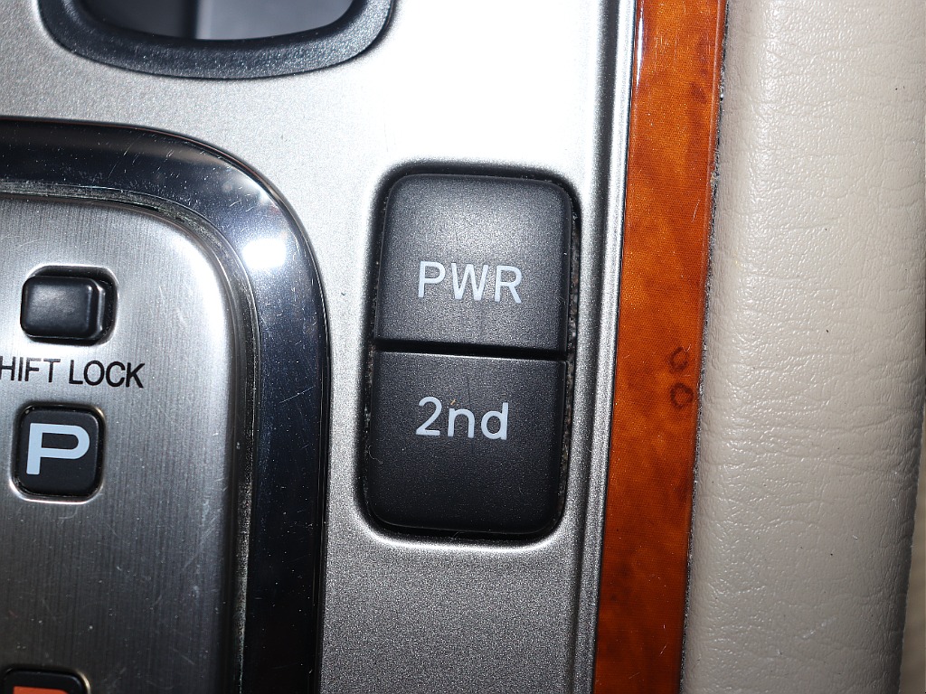 トヨタ ランドクルーザー100(26枚目)