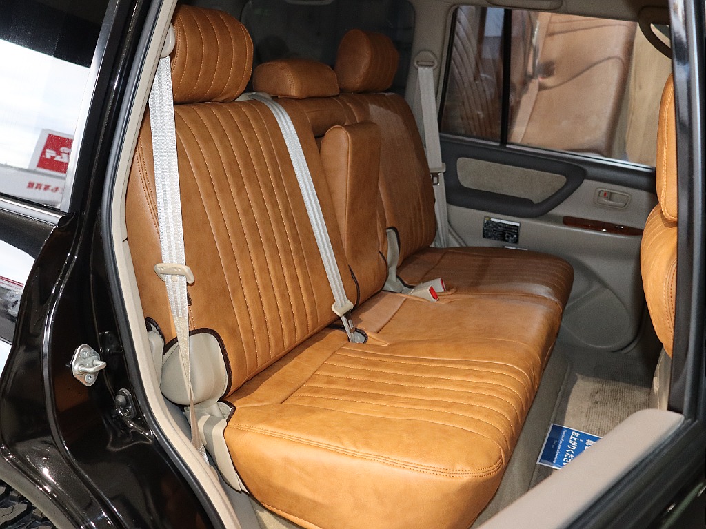 トヨタ ランドクルーザー100(8枚目)