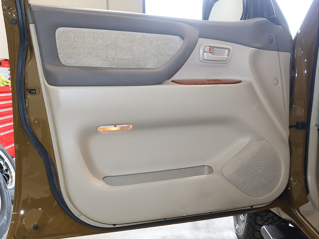 Renoca 106/ランドクルーザー100・走行距離4万キロ台・シシリアンオリーブペイント