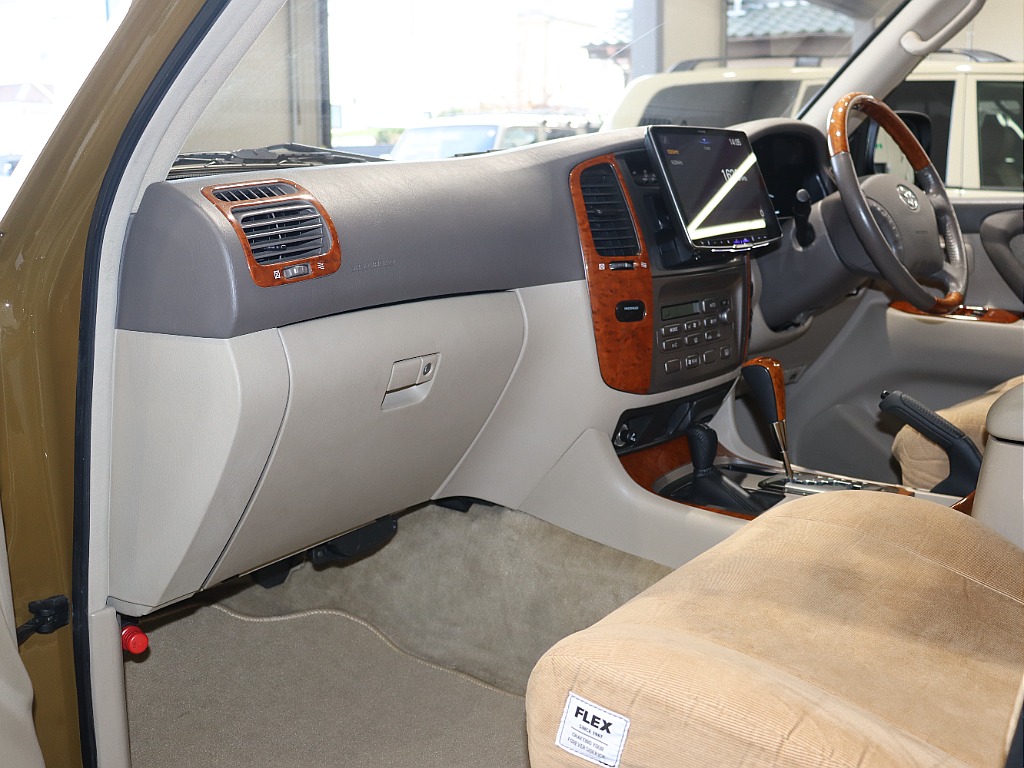 Renoca 106/ランドクルーザー100・走行距離4万キロ台・シシリアンオリーブペイント