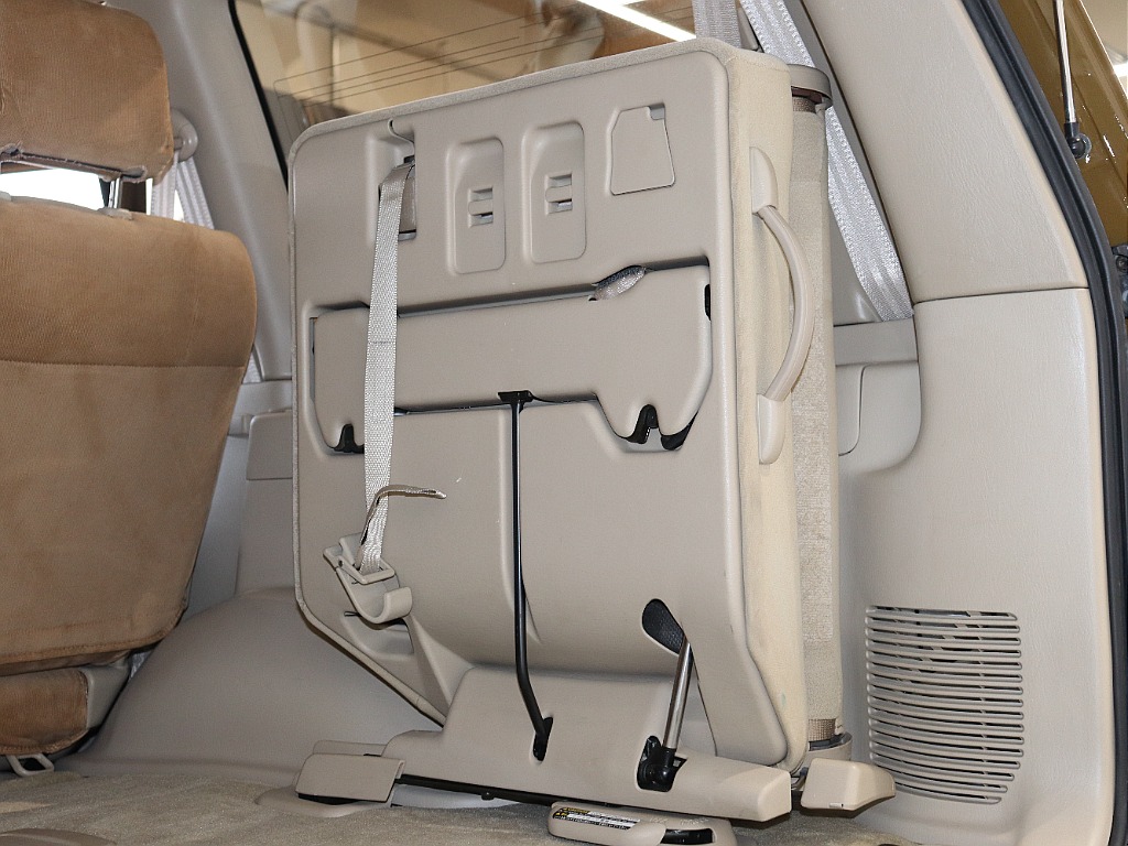 Renoca 106/ランドクルーザー100・走行距離4万キロ台・シシリアンオリーブペイント