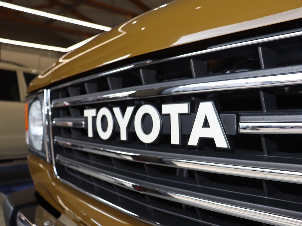 Renoca 106/ランドクルーザー100・走行距離4万キロ台・シシリアンオリーブペイント