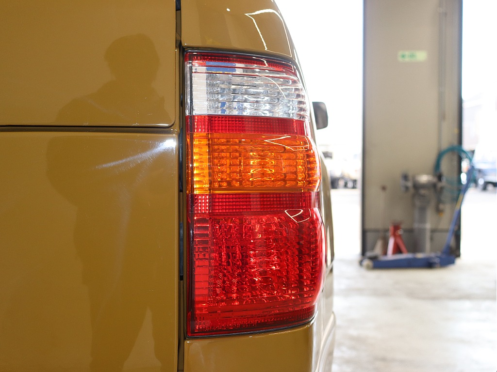 Renoca 106/ランドクルーザー100・走行距離4万キロ台・シシリアンオリーブペイント