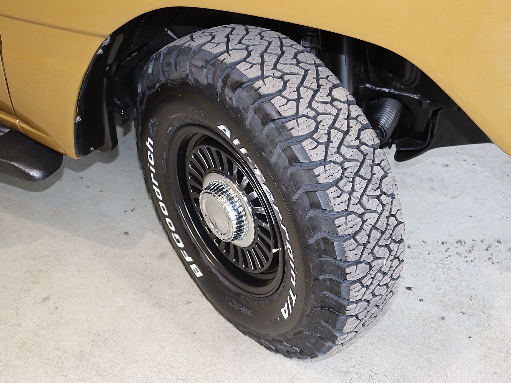 Renoca 106/ランドクルーザー100・走行距離4万キロ台・シシリアンオリーブペイント