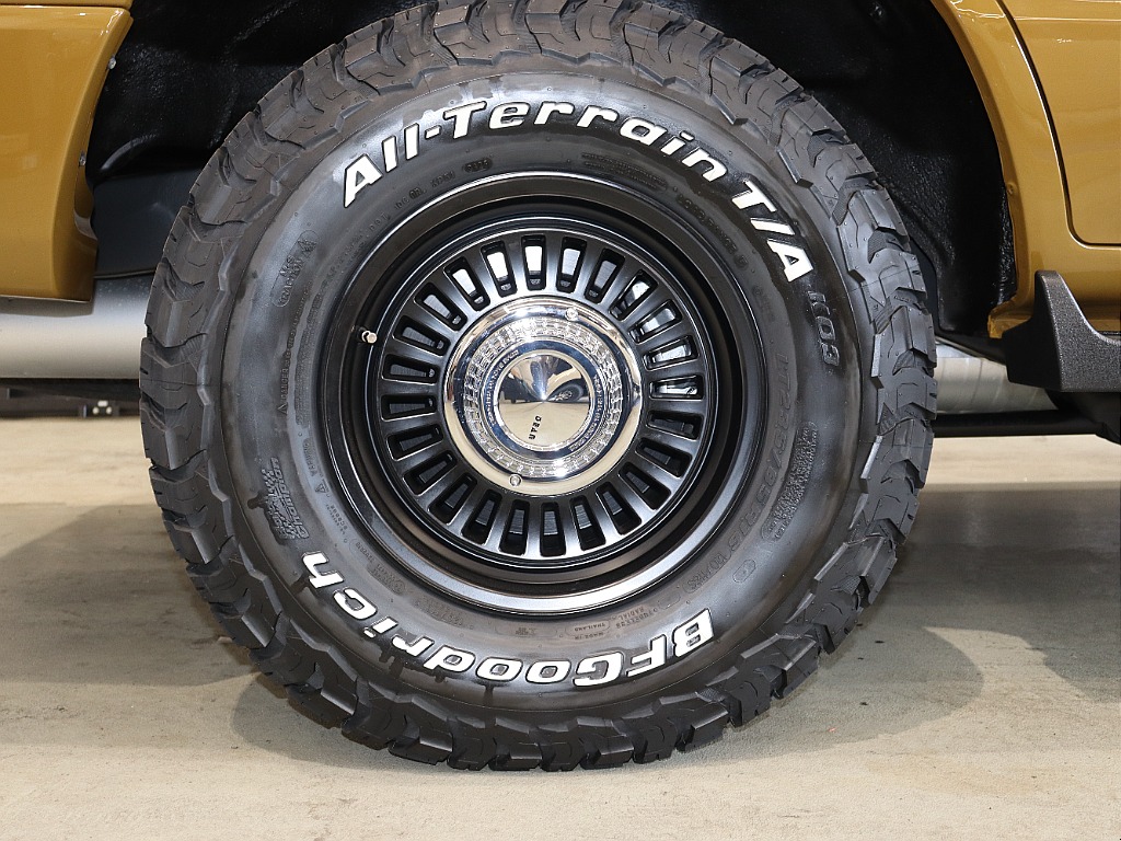 Renoca 106/ランドクルーザー100・走行距離4万キロ台・シシリアンオリーブペイント