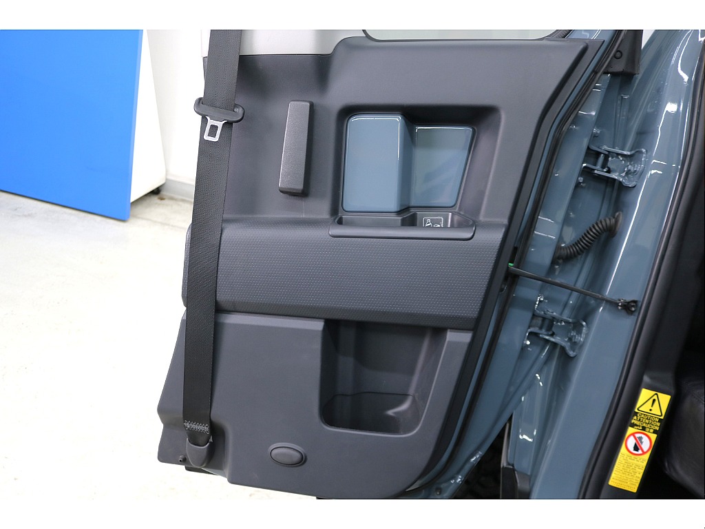 ドアトリムになります☆