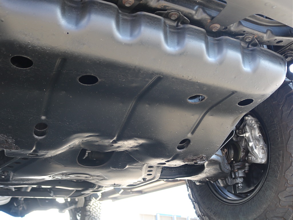 ＦＬＥＸグループは「すべての人に愛車を」をコンセプトに車種別に全国展開中！愛車と一緒に、ライフスタイルを充実させてもらいたいという思いで、ランクル仙台泉店では皆様のご要望になんでもお応えします♪