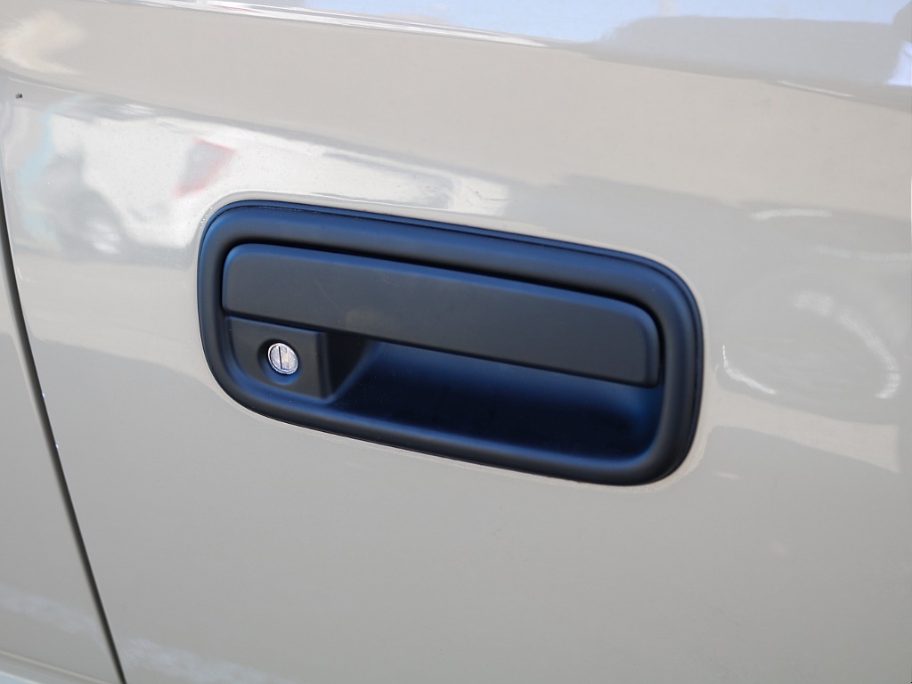 ＦＬＥＸグループは「すべての人に愛車を」をコンセプトに車種別に全国展開中！愛車と一緒に、ライフスタイルを充実させてもらいたいという思いで、ランクル仙台泉店では皆様のご要望になんでもお応えします♪