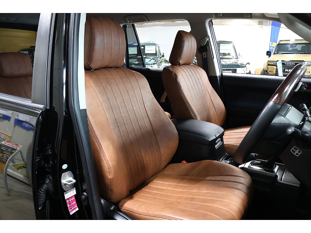 トヨタ ランドクルーザープラド(3枚目)