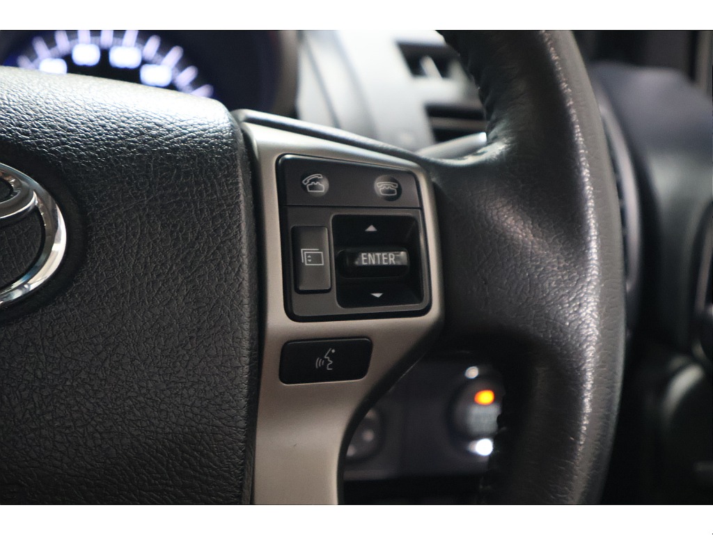 トヨタ ランドクルーザープラド(7枚目)