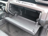 グローブボックスも収納力抜群です！