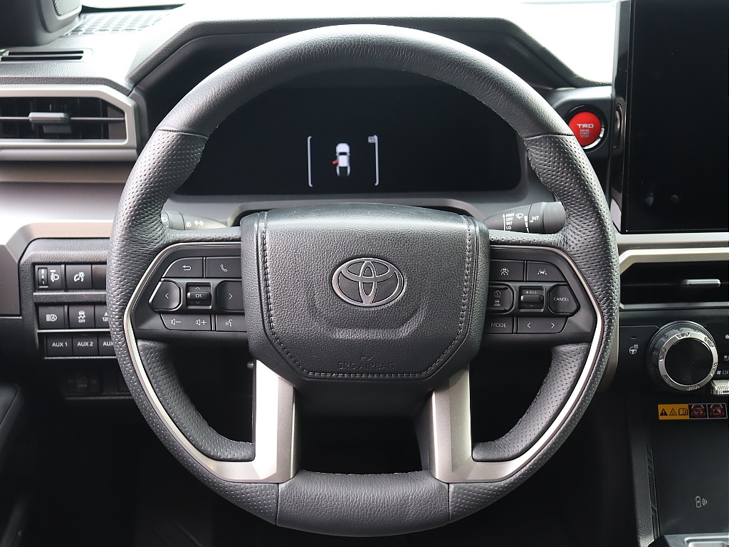 TRDオフロード純正本革巻きステアリング！