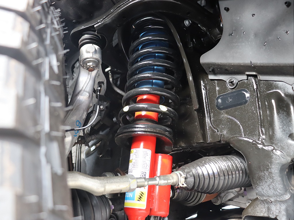 こちらのグレードはビルシュタインショックアブソーバーが標準でインストール！