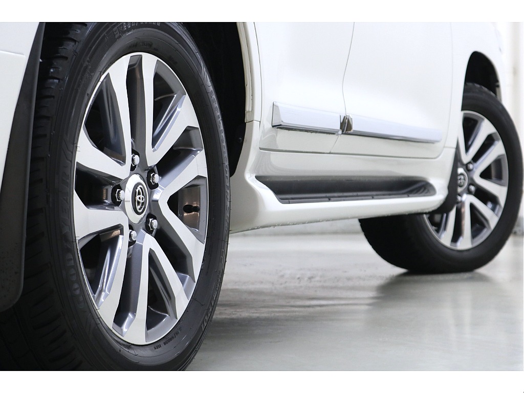 ＺＸグレード純正２０インチアルミホイール☆