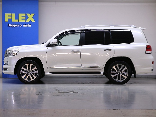 メーカーマルチナビ☆マルチテレインモニター☆ブラインドスポットモニター☆サンルーフ☆パワーバックドア☆クールボックス☆前後ドライブレコーダー☆ビルトインＥＴＣ２．０☆ドライブレコーダー☆