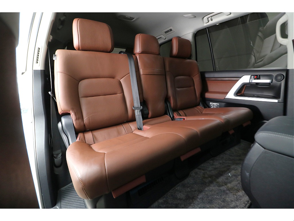 後部座席になります☆