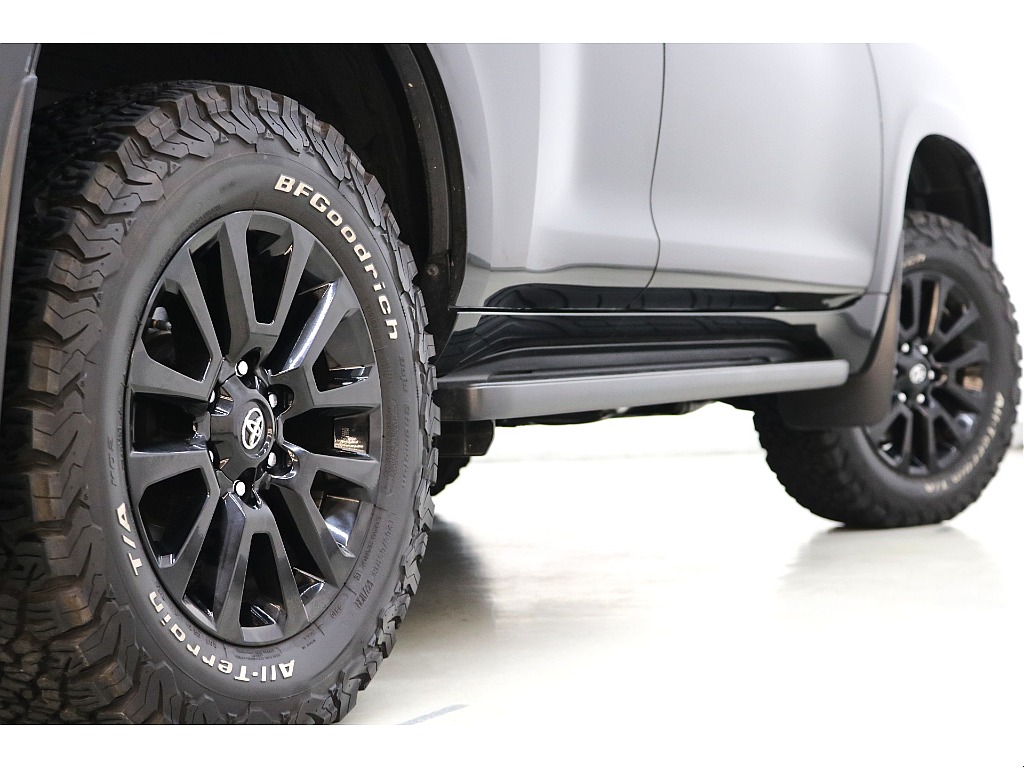 ＢＦグッドリッチＫＯ２　ＡＴタイヤ×特別仕様車専用１８インチＡＷ☆