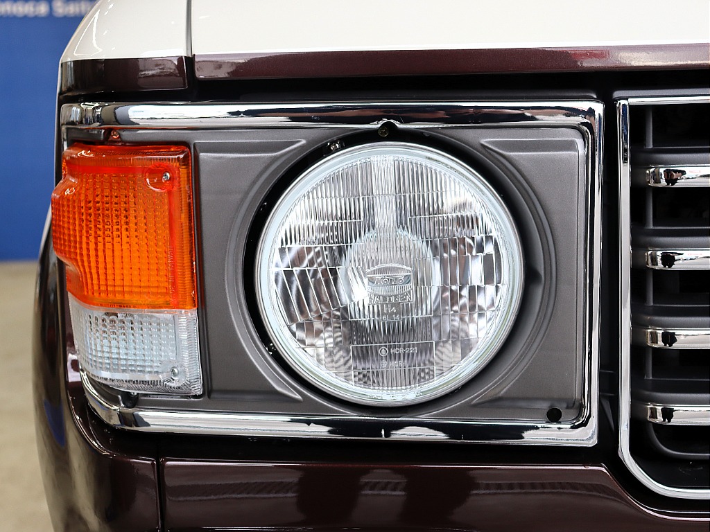 新品　オリジナルフェイス×ペッパーホワイト×ホットチョコレートブラウンペイント♪