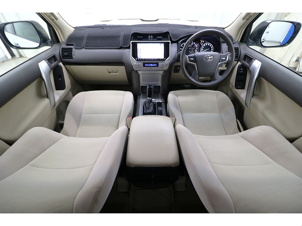 内装は当店にてルームクリーニング済みとなりますので綺麗な状態です♪