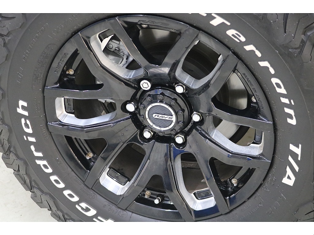 ＢＦグッドリッチＫＯ２　ＡＴタイヤ×ＲＡＹＳ ＦＤＸ Ｆ６　１７インチＡＷ☆