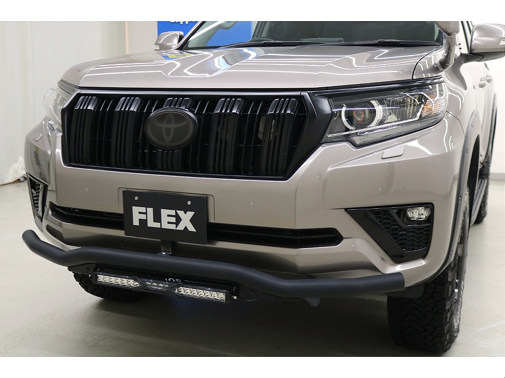 ワンオーナー☆７人乗り☆本州仕入れ☆カスタム満載☆リフトＵＰ☆ダブルエイトオーバーフェンダー☆ＪＡＯＳスキッドバー☆ＩＰＦ製ＬＥＤバー☆