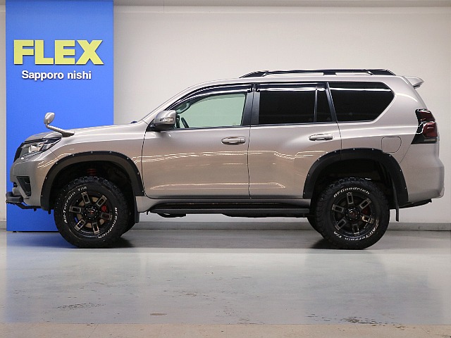 本革パワーシート☆レーダークルーズコントロール☆クリアランスソナー☆ＢＩＧ－Ｘ１１ナビ☆バックカメラ☆ＥＴＣ☆前後ドラレコ☆レーダー探知機☆ＶＩＰＥＲセキュリティ☆ＫＩＣＫＥＲスピーカー＆ウーファー☆