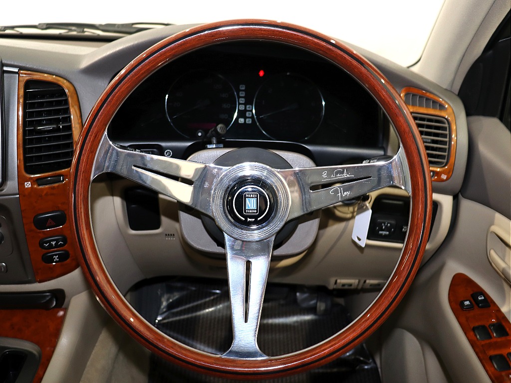 トヨタ ランドクルーザー100(25枚目)