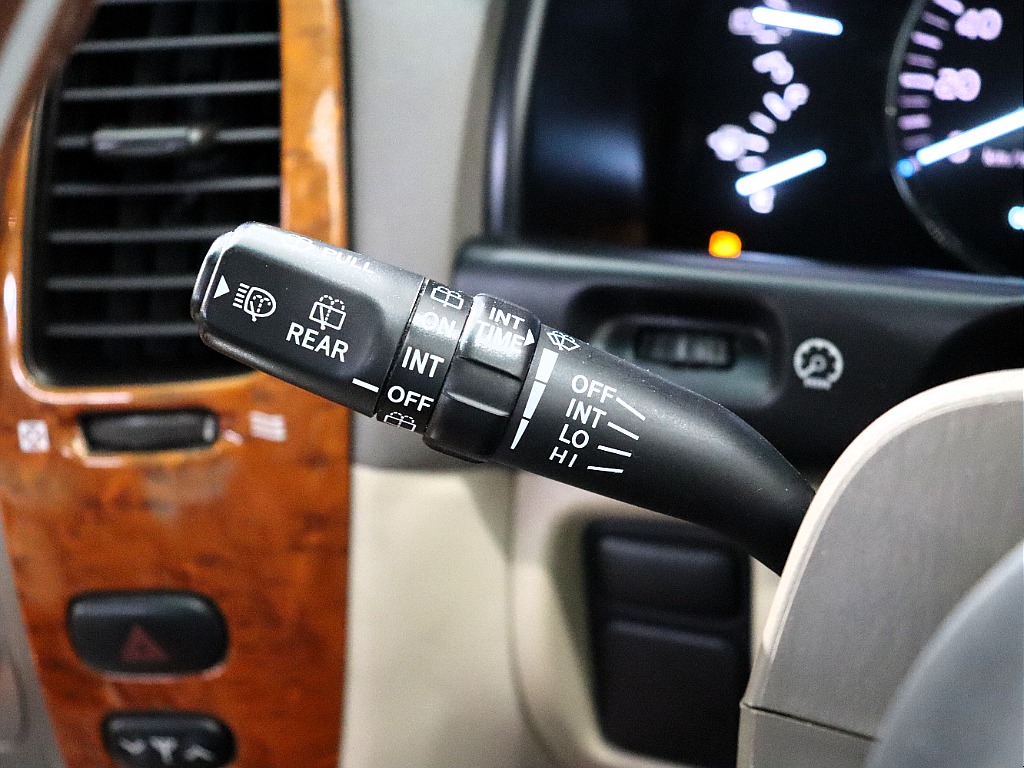 トヨタ ランドクルーザー100(26枚目)