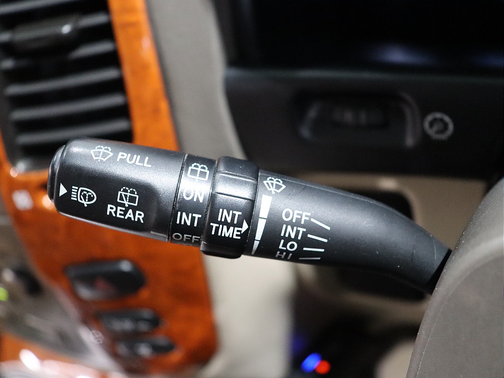 トヨタ ランドクルーザー100(24枚目)