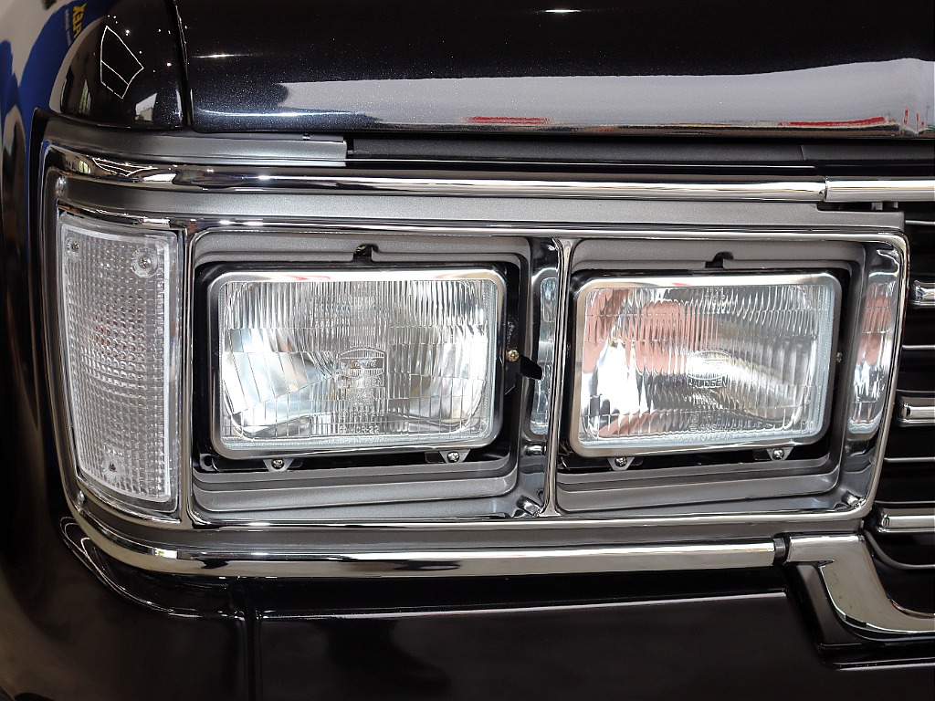 トヨタ ランドクルーザー100(34枚目)