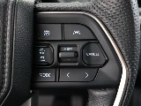 ステアリングスイッチ右！