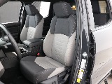 運転席もご覧の通り！綺麗に保たれている印象です！