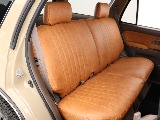 ２列目のシートカバーも同様の物を新品で取り付け、ドア内張りも張り替えております！