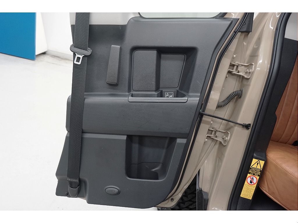 ドアトリムになります☆