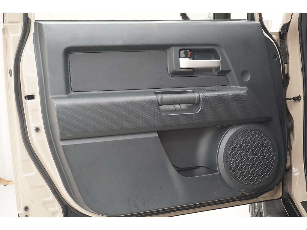 ドアトリムになります☆