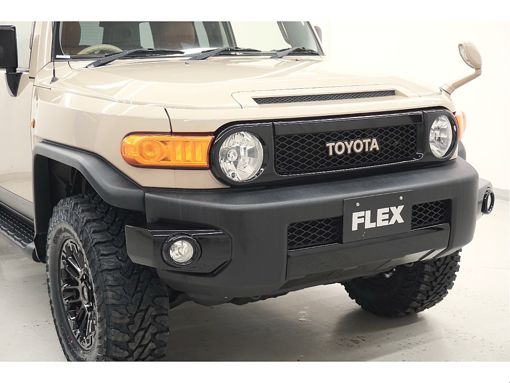 本州仕入れ☆各所ブラックアウト☆新品２インチリフトＵＰ☆オプションフロントフォグランプ☆新品バックカメラカバー☆新品タイヤ＆ホイール☆新品エンハンスナット☆