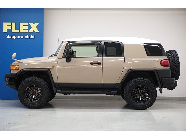 パートタイム式４ＷＤ☆寒冷地仕様☆クルーズコントロール☆クリアランスソナー☆純正ＳＤナビ☆バックカメラ☆ＥＴＣ☆ＲＥＡＬオリジナルシリーズハンドル☆新品クラシックシートカバー☆