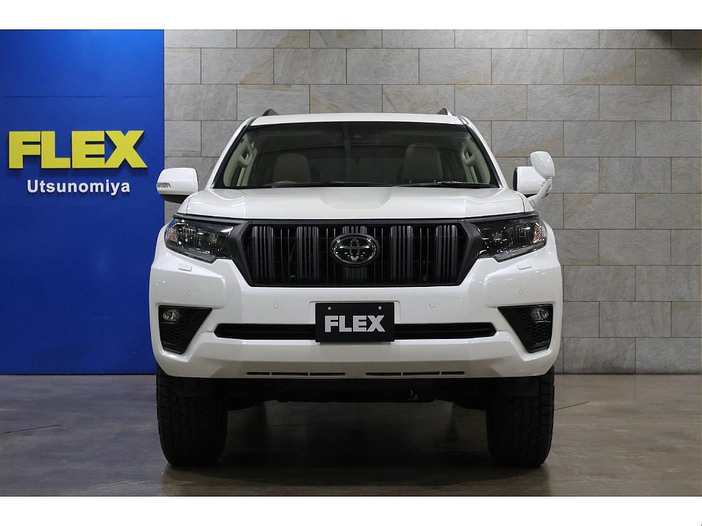 150プラドはこのお顔がグッときますよね・・・。