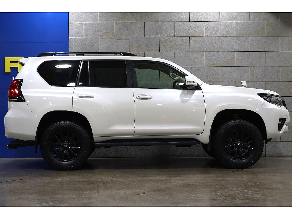 街を走っていても迫力ある大きさ且つ使い勝手もいい仕様に仕上がってます！