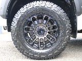 足元はXFLF02 17インチAWにYOKOHAMAジオランダータイヤを装着済み♪アウトドア×ラグジュアリーさをミックスさせた仕上がりに♪