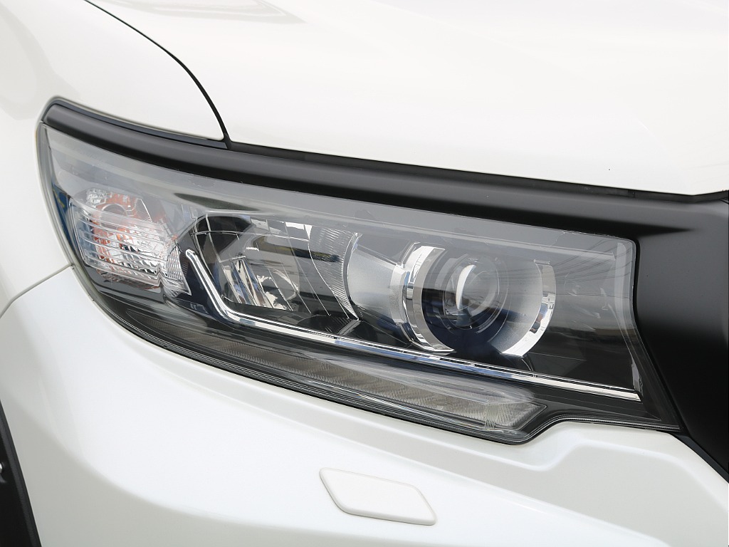 実際にご来店が難しい、遠方にお住まいのお客様もご安心ください！お電話やメールにてお車のご説明、ご覧になりたい箇所の追加画像、お見積書の郵送、と当店スタッフが丁寧に対応させていただきます♪